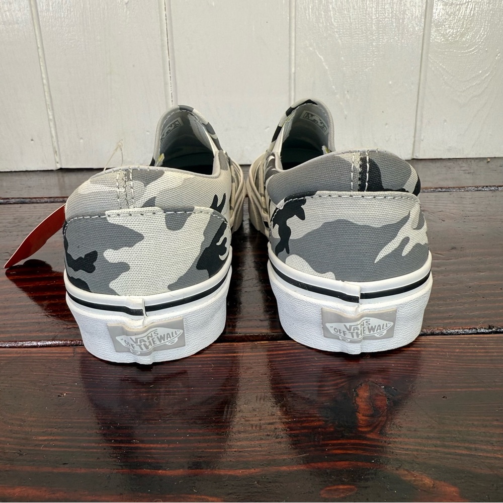 NWT Vans Classic Slip-On Camo – Women’s 8.0 / Men’s 6.5 - Picture 7 of 9